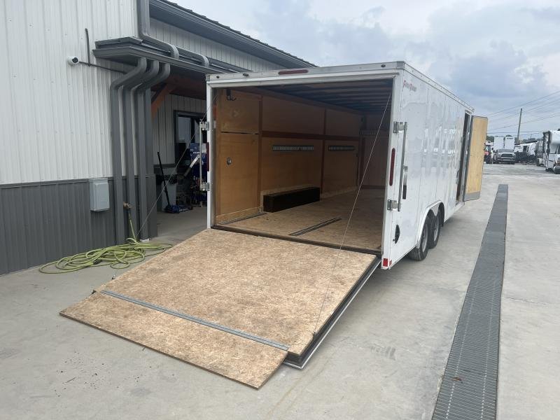 USED 2021 Wells Cargo 8.5X20 Cargo Enclosed Trailer 7000 GVW fXLbsGaidzm3