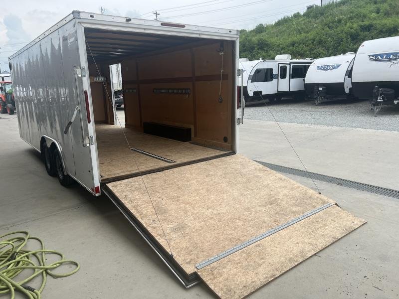 USED 2021 Wells Cargo 8.5X20 Cargo Enclosed Trailer 7000 GVW uAnFFAj7n3sk